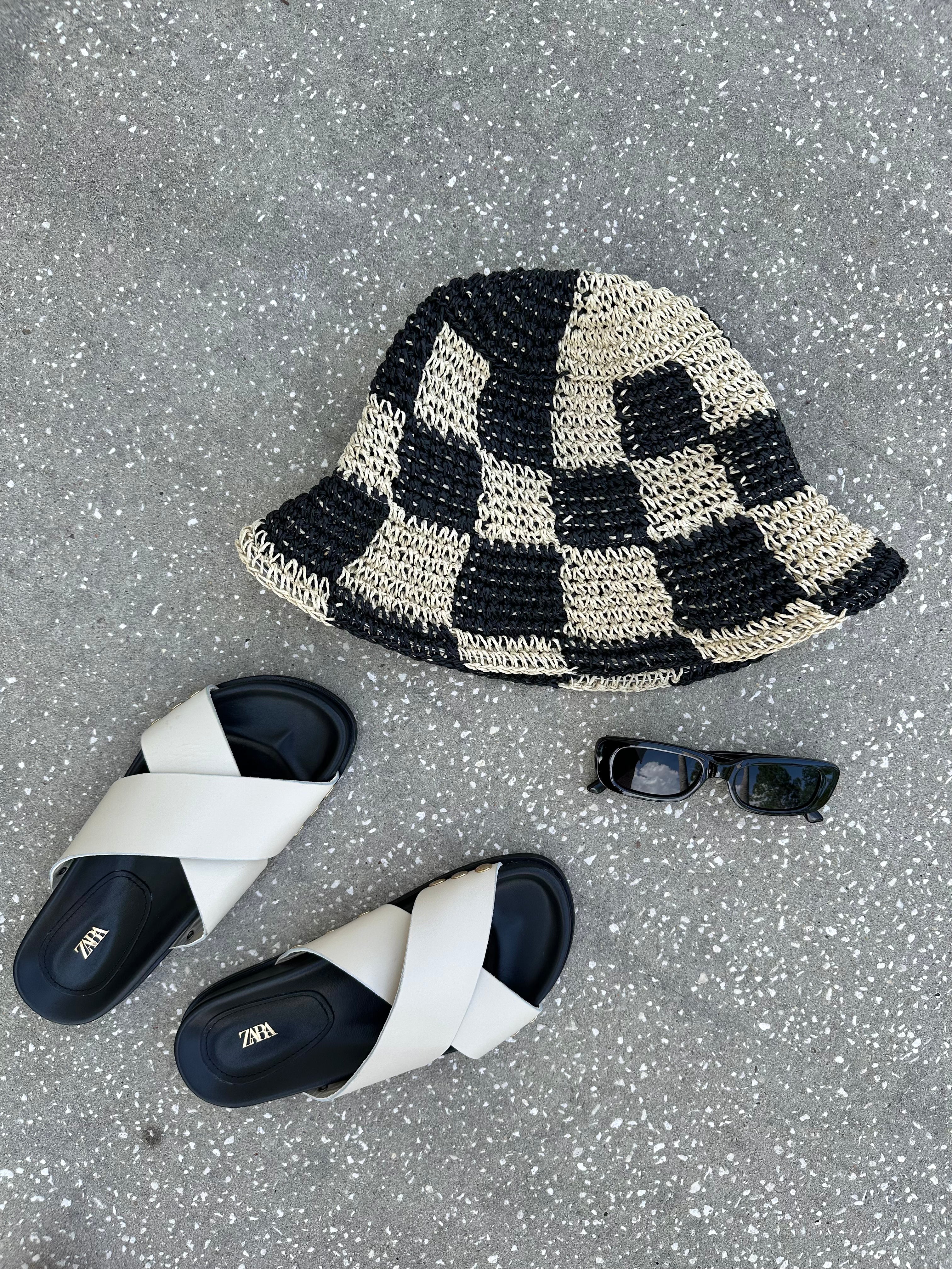 Sand Pearl Checkered Bucket Hat - Black/Cream